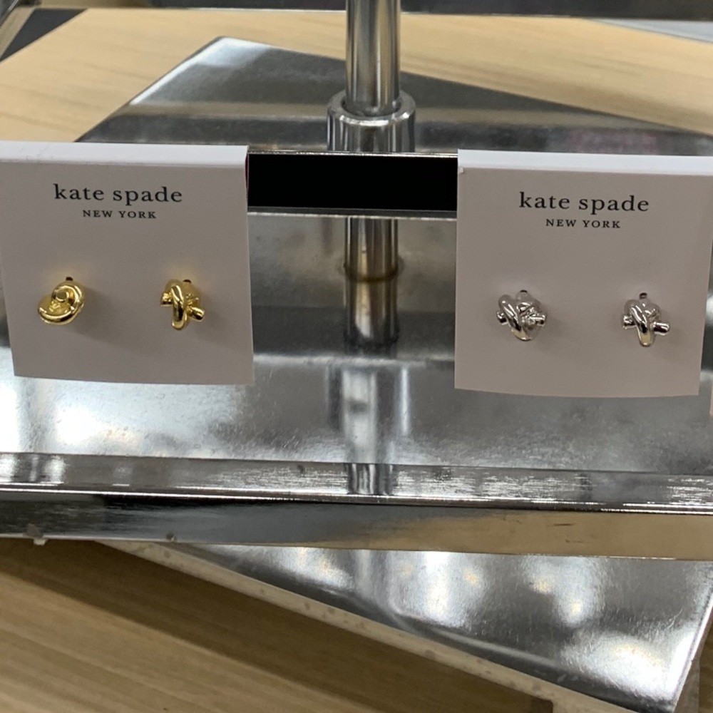 KATE SPADE ♠️ NEW YORK loves me knot stud earrings - Picture 8 of 8